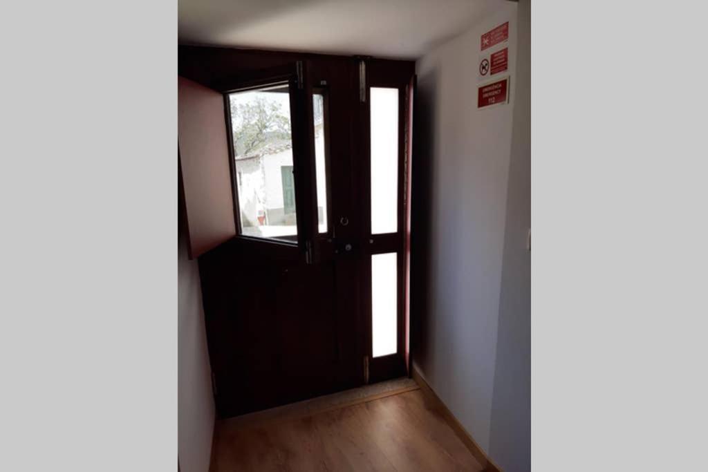 Aurora Papas Apartment Provesende Bagian luar foto